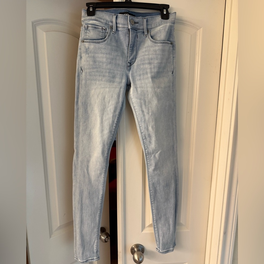 Express Light Wash- Mid Rise Jeans